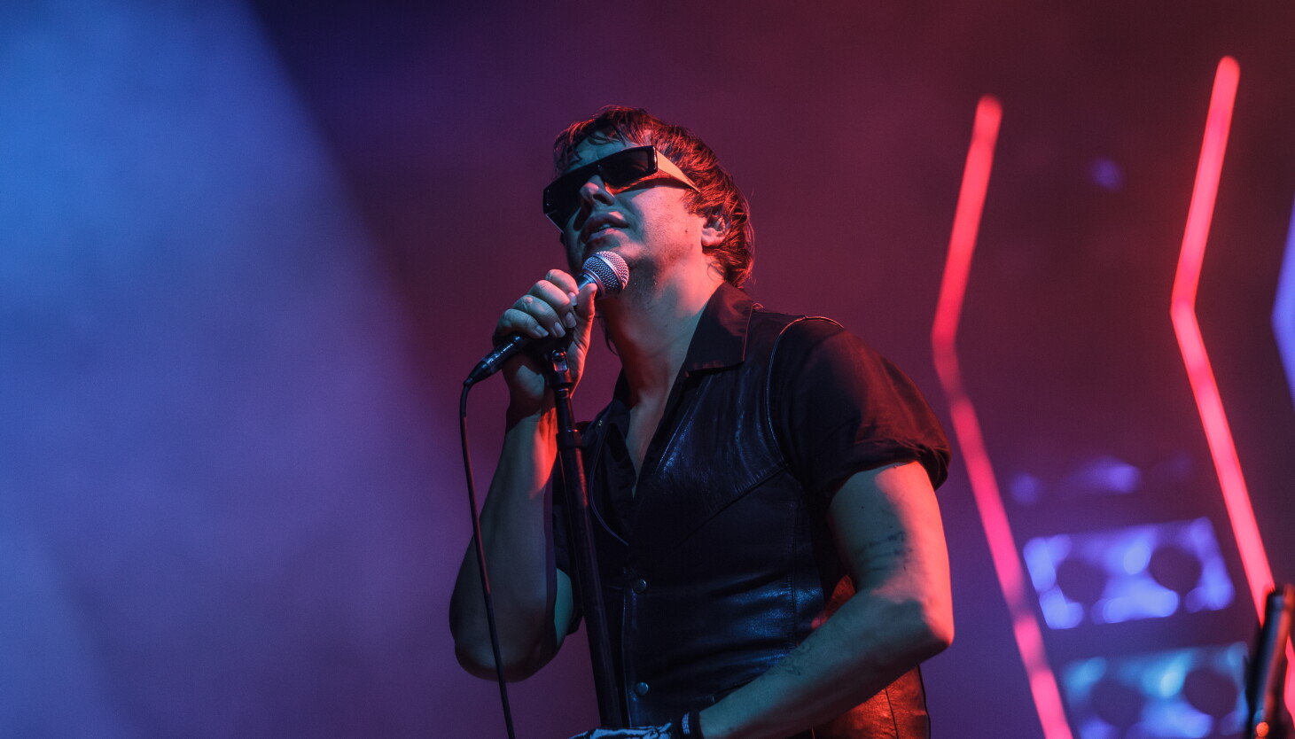 Arvustus: The Strokes on parimas vormis, kui rokkarid toovad United Centerisse tuuri "Reality Awaits"