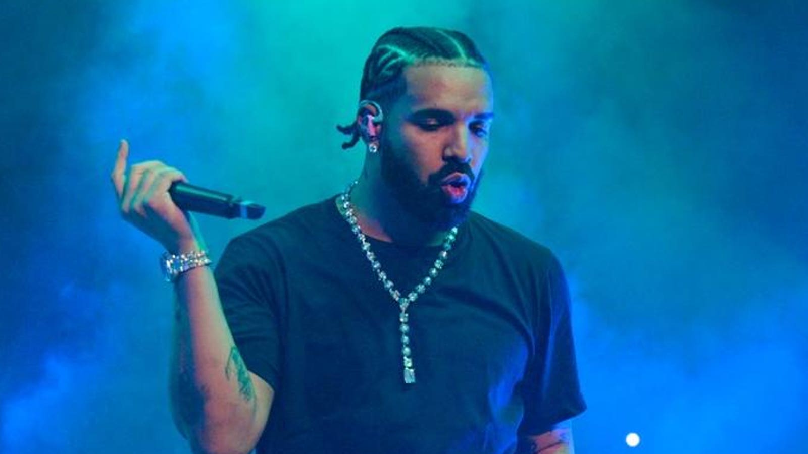 Drake blokeerib end mitmel edetabeli uuel esikohal