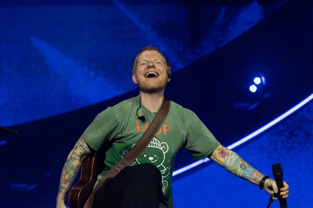 Ed Sheeran avab LOOP Touri ja vihjab pausile, et teha "isa asi"