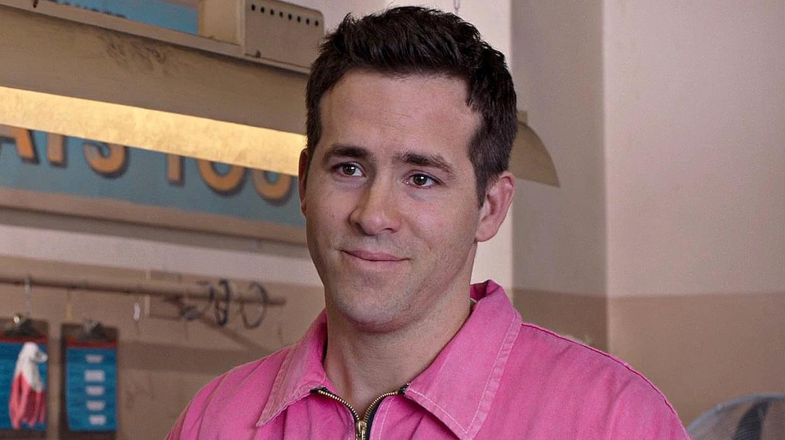 Geniaalne kirjanik Persepolise taga lavastas Ryan Reynoldsi parima esituse