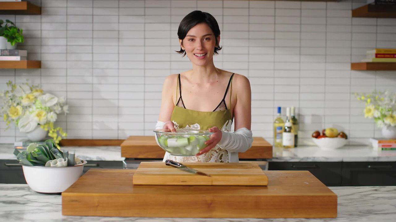 Gracie Abrams miksib "Extra-Dirty" Gin Martinise ja jagab lugu oma uue albumi taga