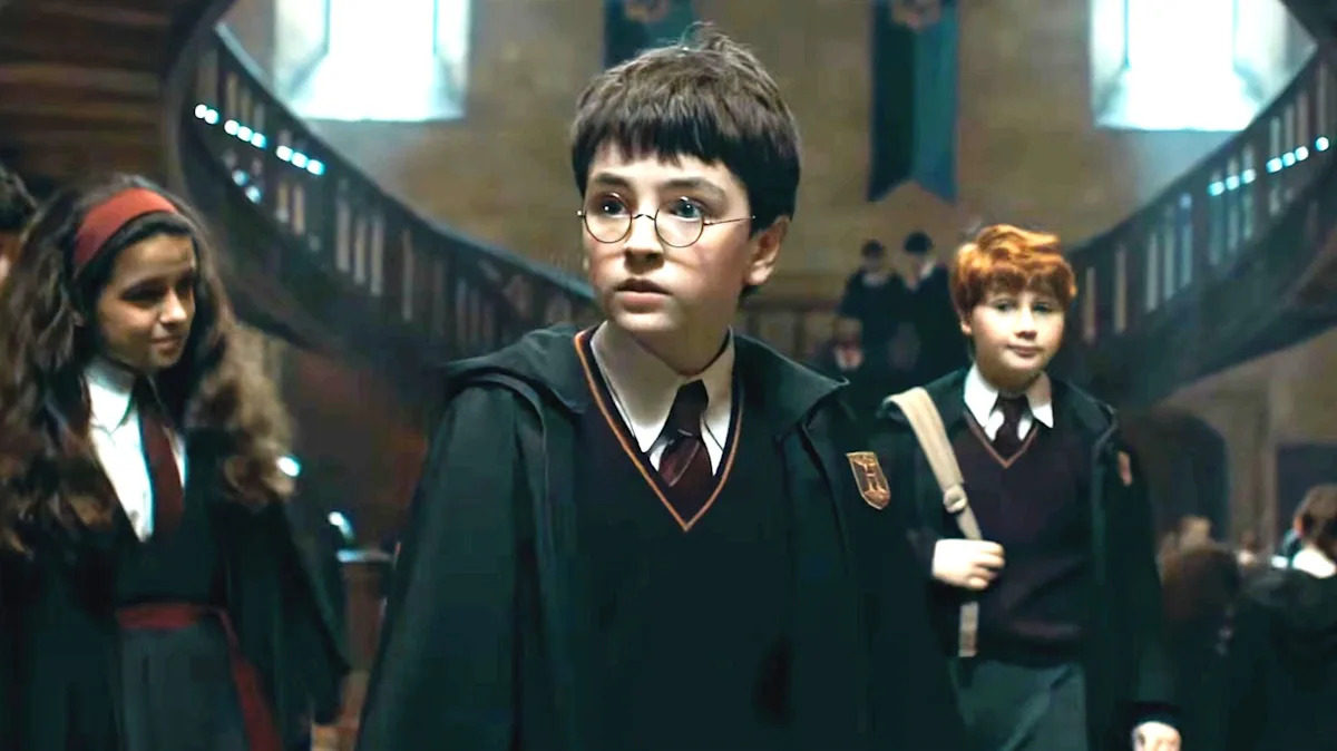 Harry Potteri HBO sari mängib Peeves The Poltergeisti (ja ta on täiuslik)