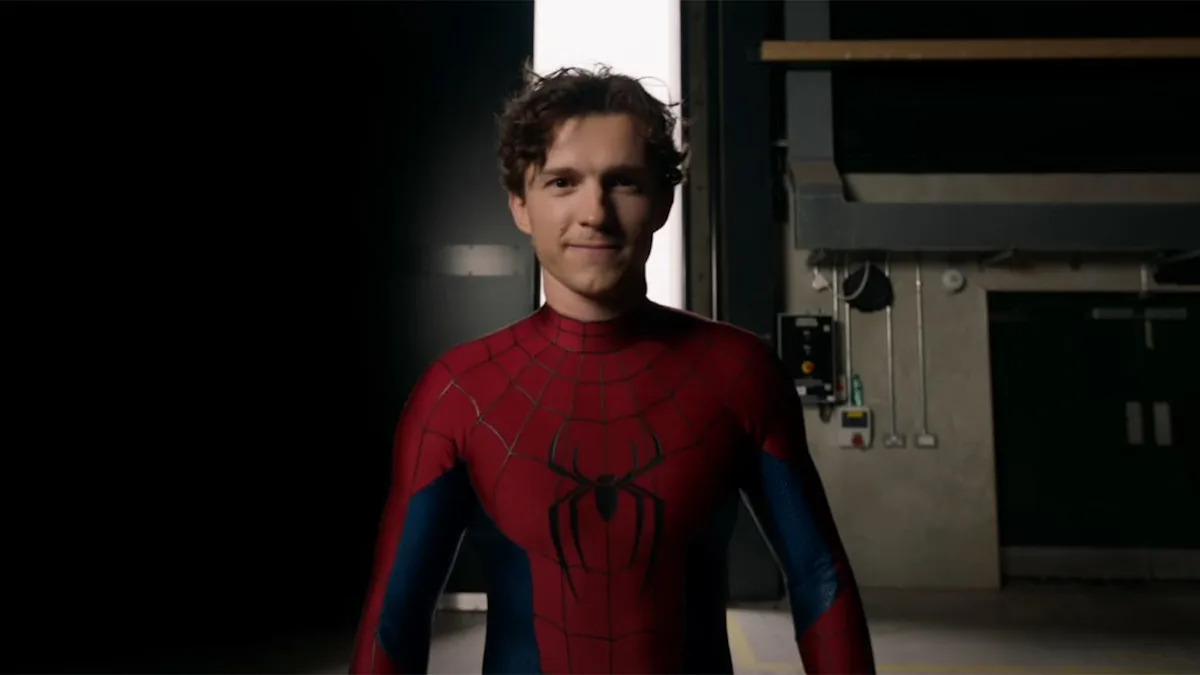 Internet ei jäta Marvelit rahule pärast seda, kui Tom Holland jagas oma muljeid Christopher Nolani võtteplatsidest võrdluses