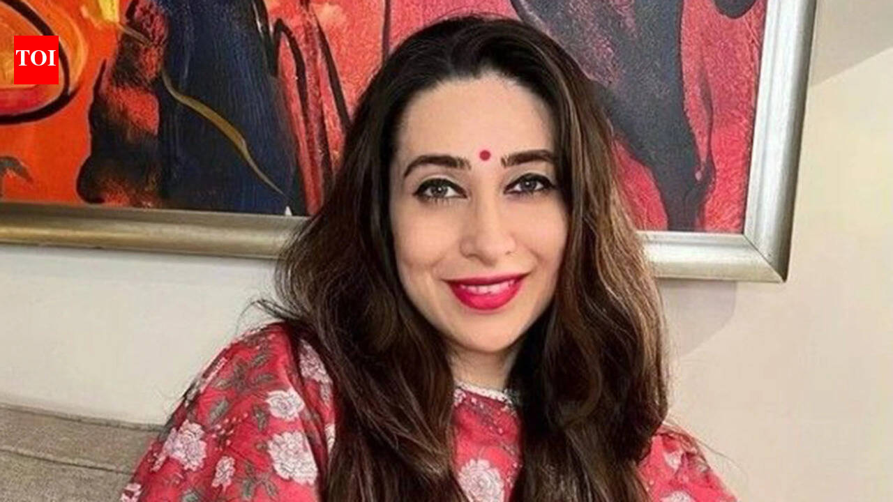 Karisma Kapoor tähistab oma debüütfilmi "Prem Qaidi" 35. aastapäeva: "Minu esimene film tuli välja neli päeva enne minu 17. sünnipäeva" | Hindi filmiuudised