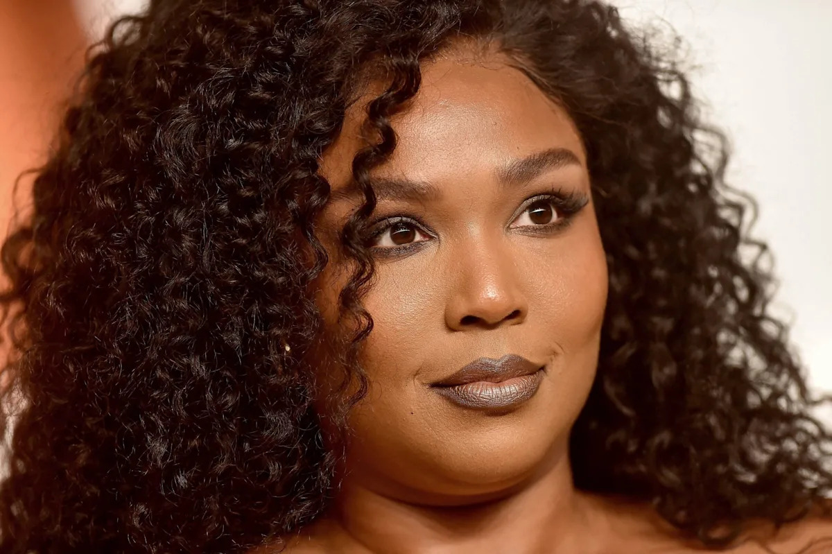 Lizzo heidab TikToki uue albumi vihkamise eest