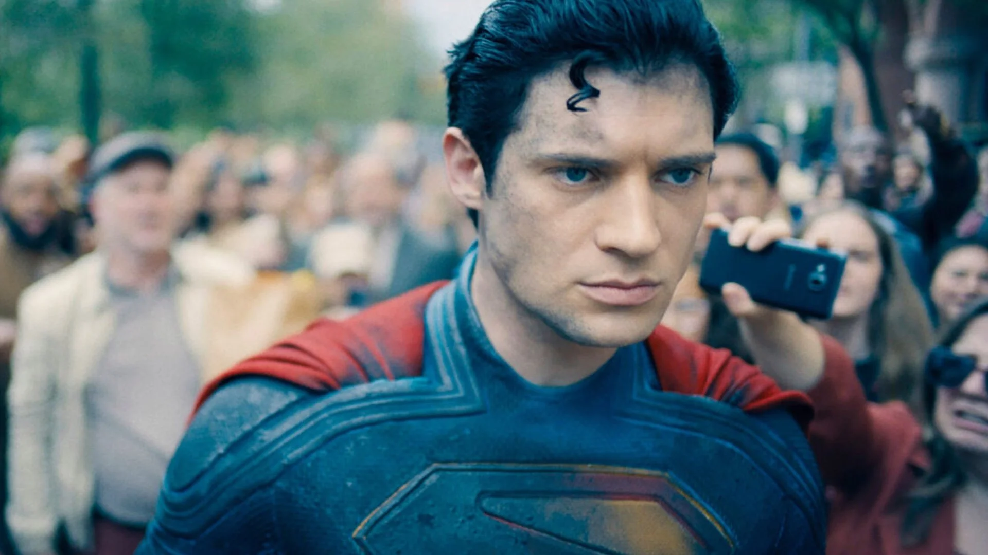 MAN OF TOMORROW Setfotod paljastavad vigastatud Supermani ja klassikalise Lex Luthori relva, mis on otse DC Comicsist välja võetud – GeekTyrant