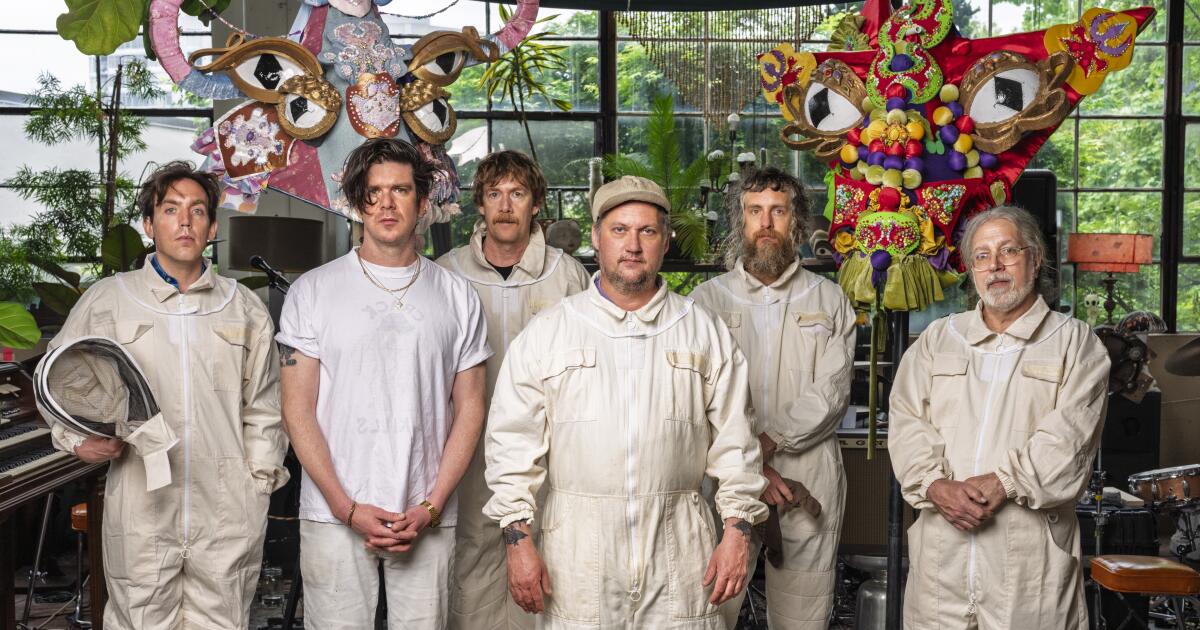 Modest Mouse tegeleb surmaga ja puhub elu sisse uuele albumile, mis on tegelikult meie oma