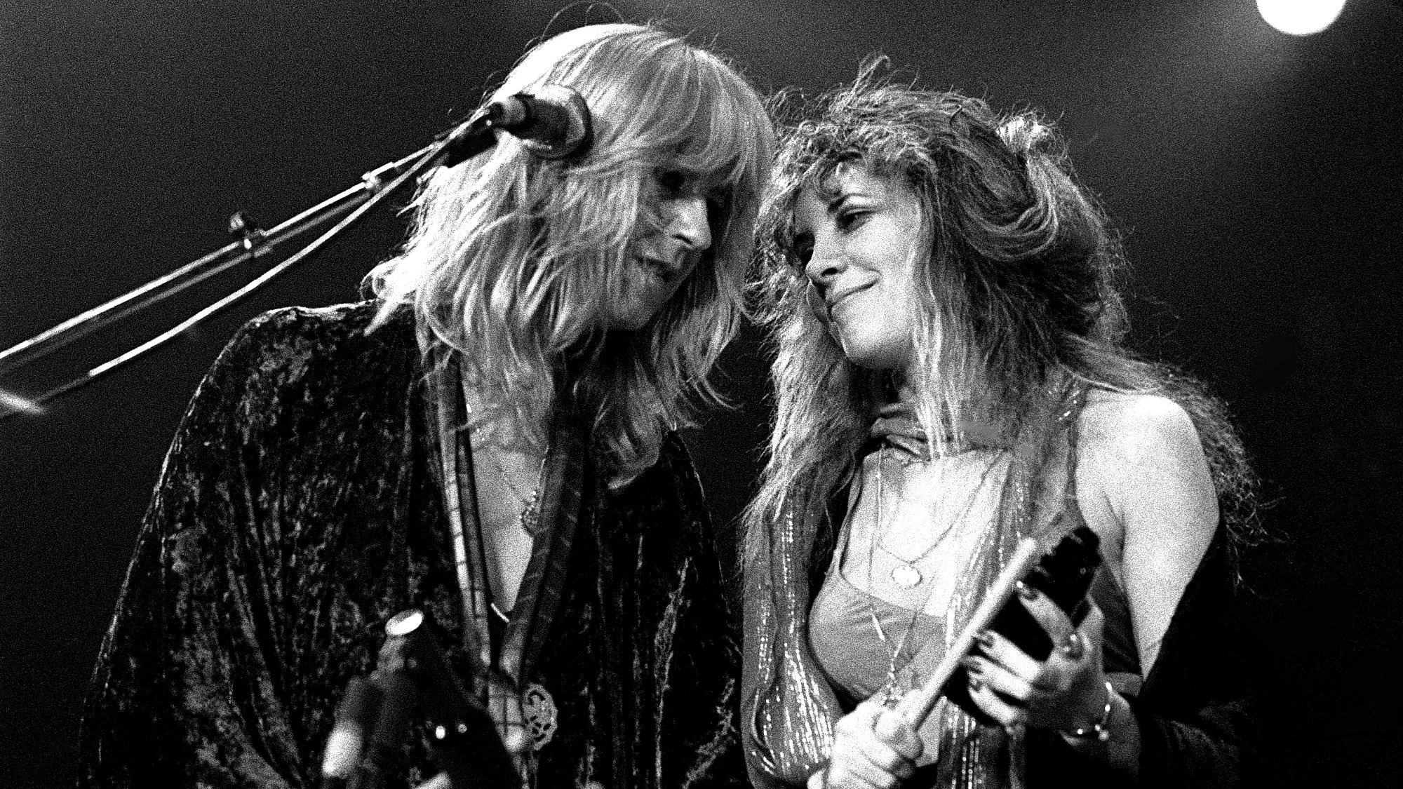 Sel päeval 1977. aastal oli Fleetwood Mac ainsat korda esikohal lauluga, mis sai aastakümneid hiljem viirussensatsiooniks