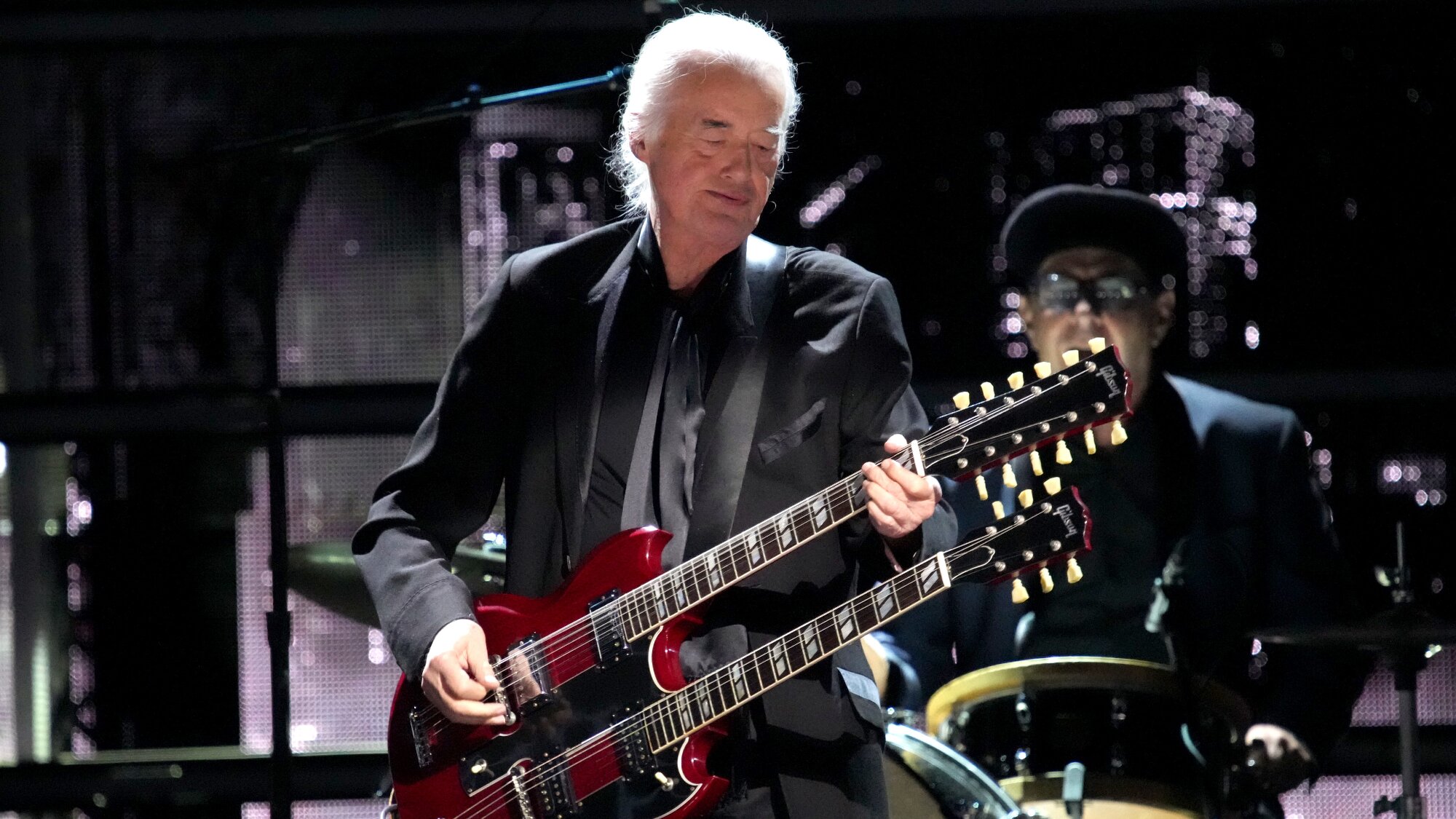 Sellel päeval 2016. aastal kaitses Jimmy Page Led Zeppelini kõige ikoonilisemat riffi aastaid kestnud autoriõiguse kohtuvaidluse ajal