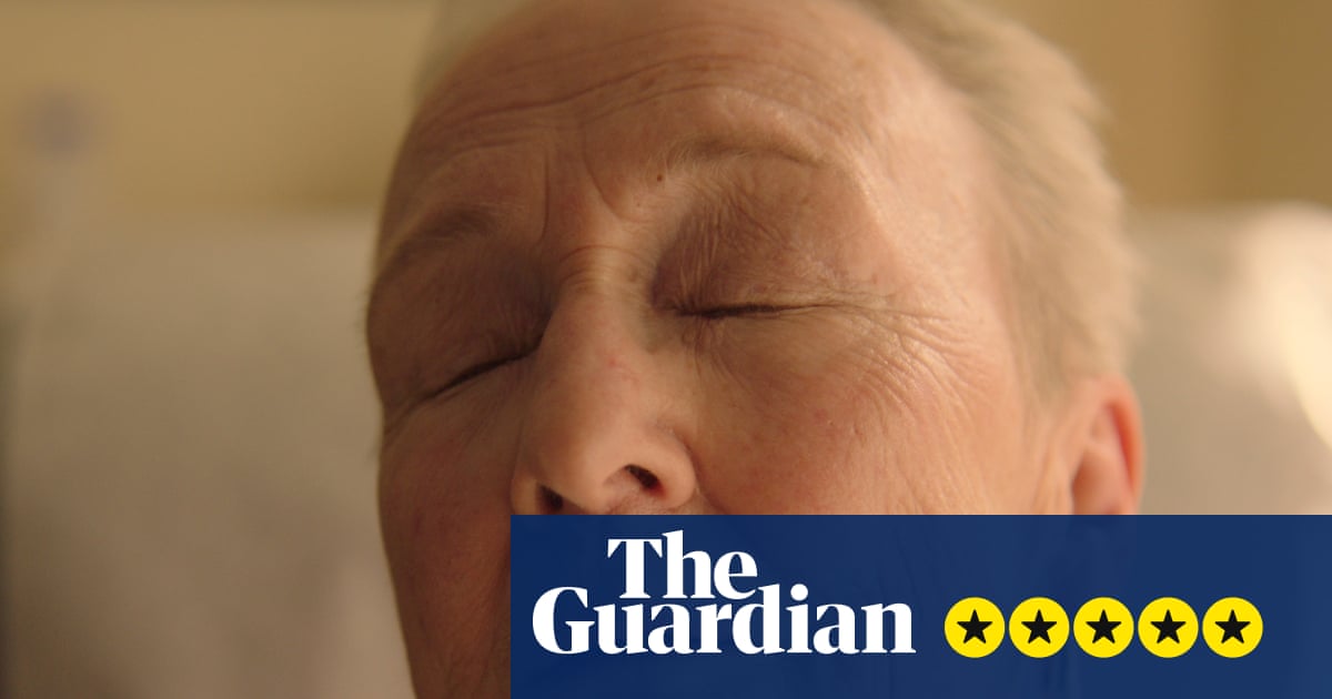 Tuttav puudutuse ülevaade – Kathleen Chalfant on suurepärane peenes, sensuaalses mälukaotuse draamas | Film