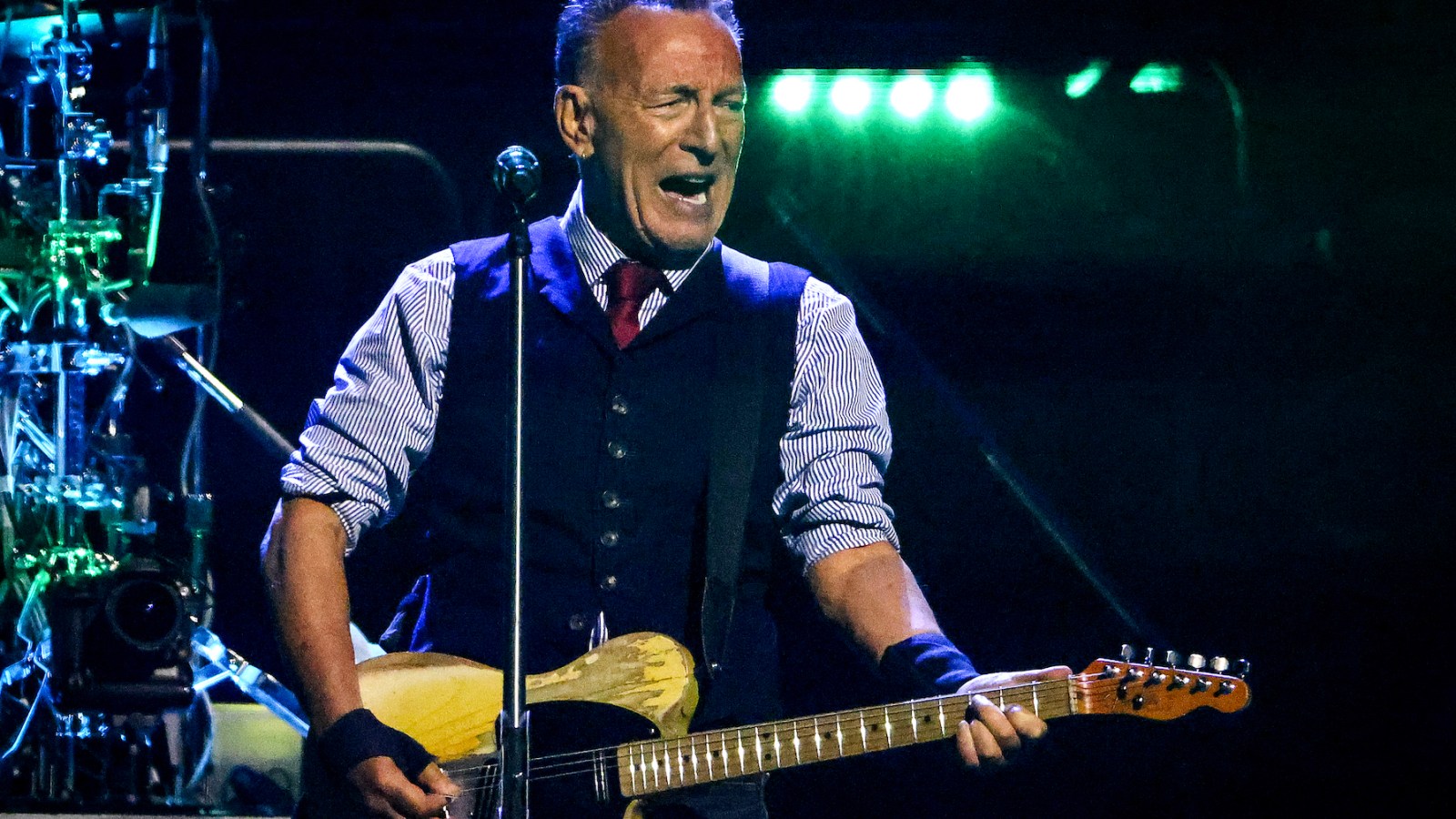 Vaadake Bruce Springsteeni mängimas koos Jon Bon Joviga filmis "Music America"